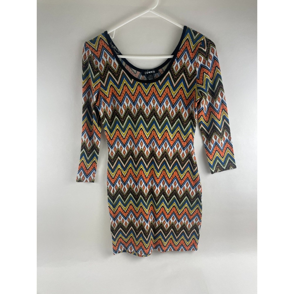 Swoon Dress Women's Size Small Multicolor Chevron Short 3/4 Sleeve Scoop Neck